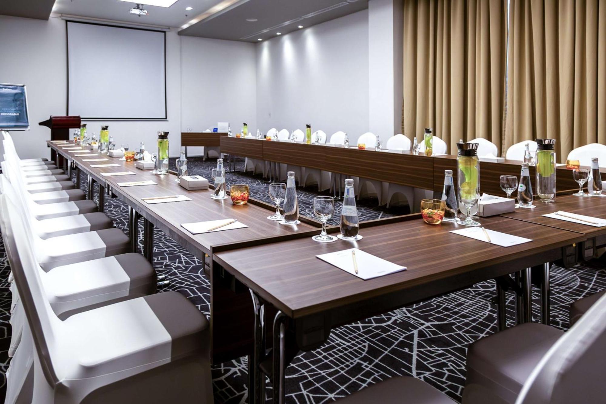 Radisson Hotel & Apartments Dammam Industrial City Luaran gambar