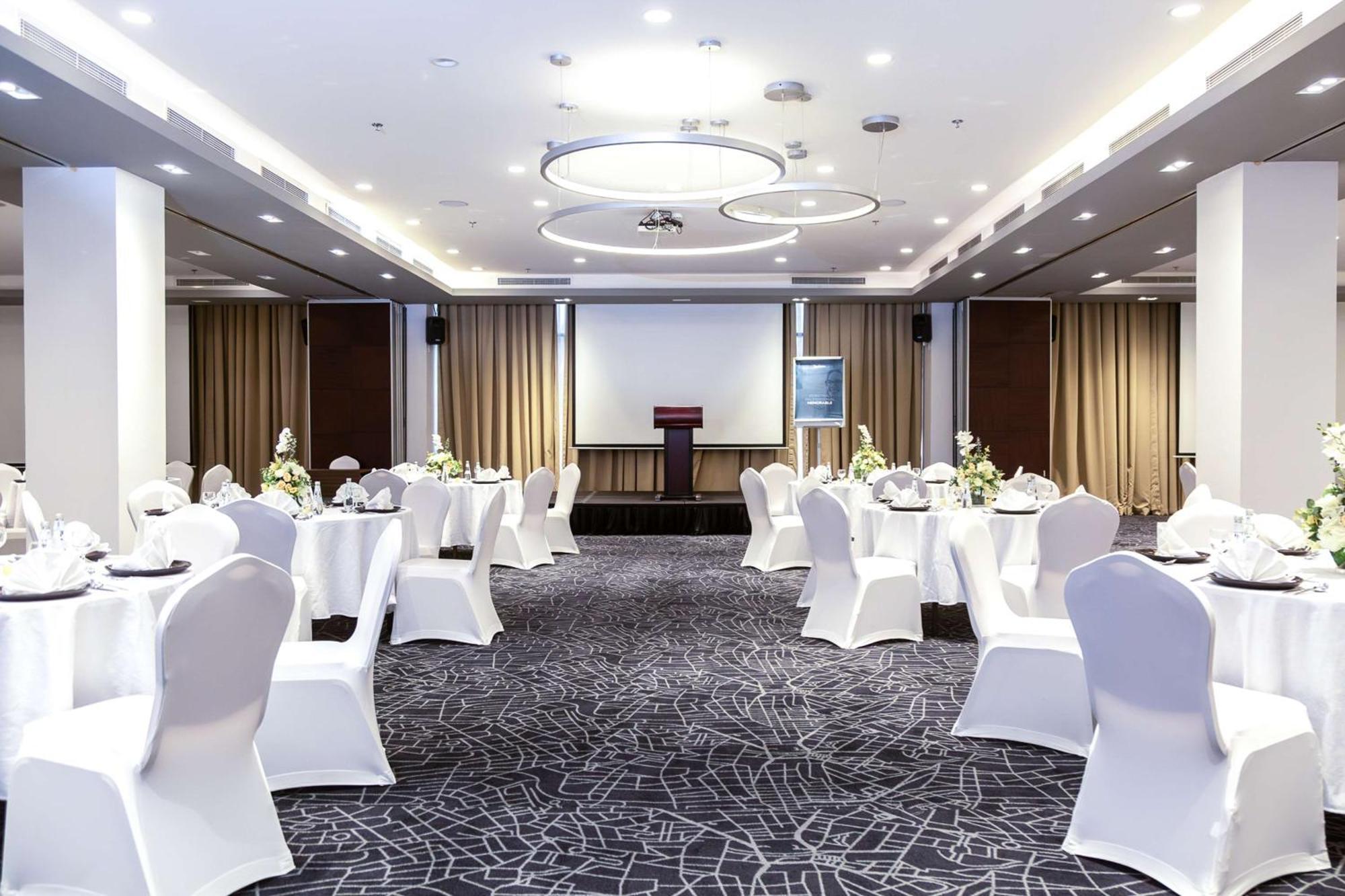 Radisson Hotel & Apartments Dammam Industrial City Luaran gambar