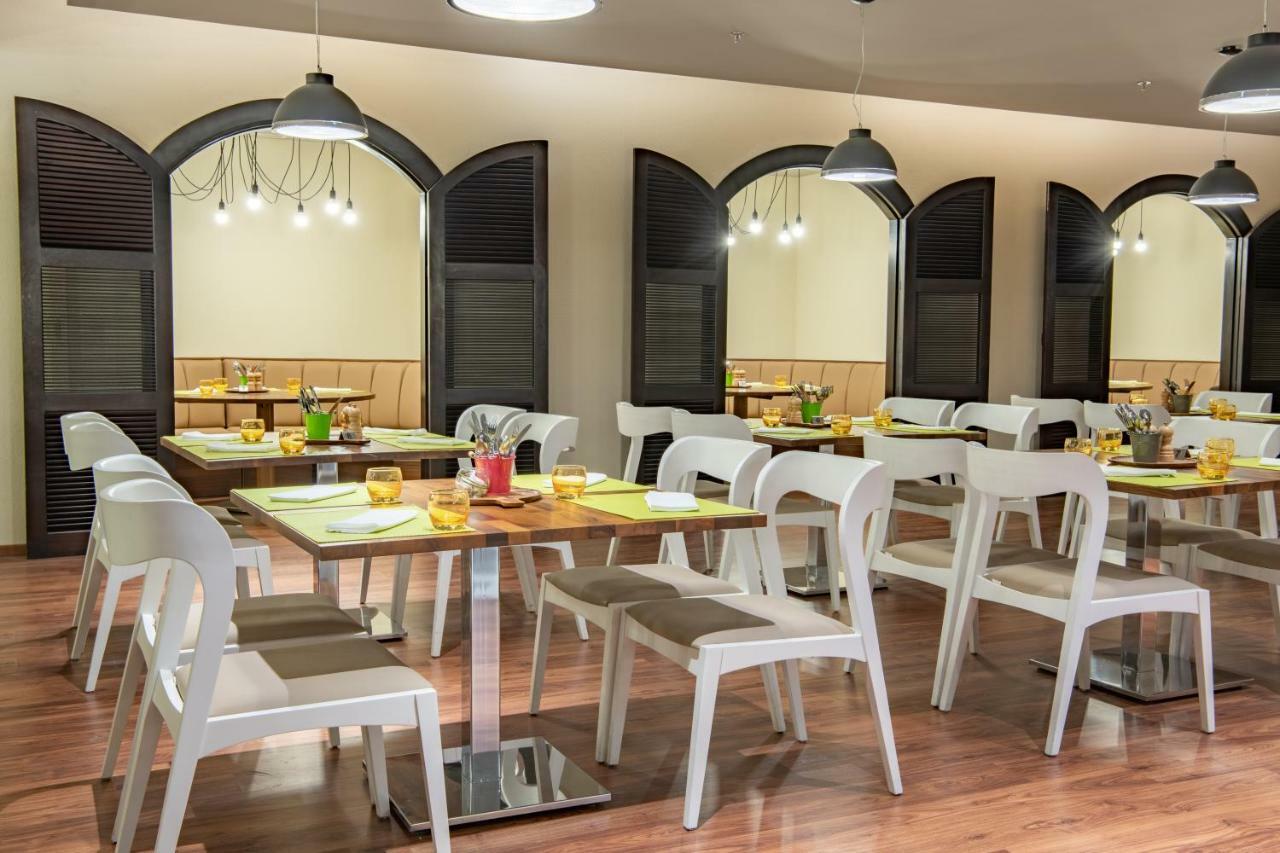 Radisson Hotel & Apartments Dammam Industrial City Luaran gambar